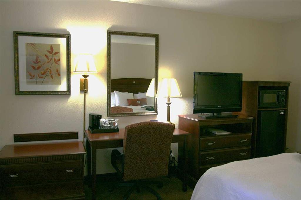 Hampton Inn Dalton Pokoj fotografie